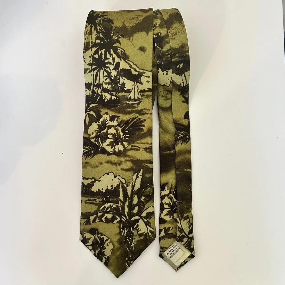 Tommy Bahama Silk‎ Necktie Olive Green Tropical Palm Tree Island Theme
